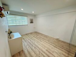 Blk 229 Jurong East Street 21 (Jurong East), HDB 3 Rooms #586097091